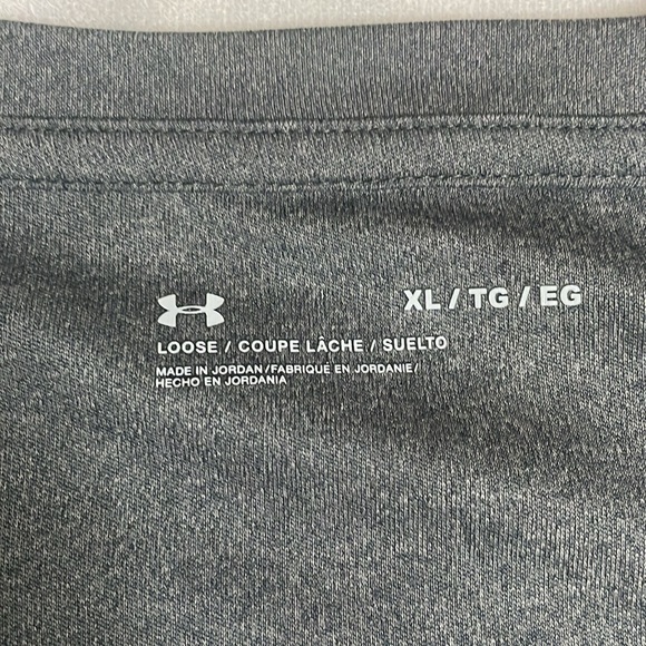 NWT. Under Armour Men’s Velocity 2.0 tee. XL Grey - Picture 3 of 6